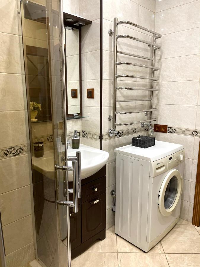 Apartment On Franka Lviv Eksteriør bilde